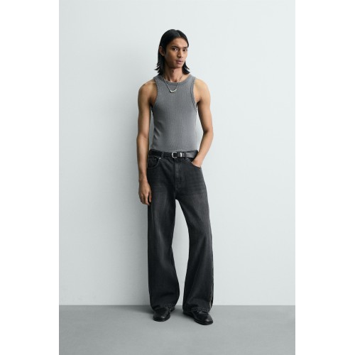 FLARE FIT JEANS WITH ZIPS